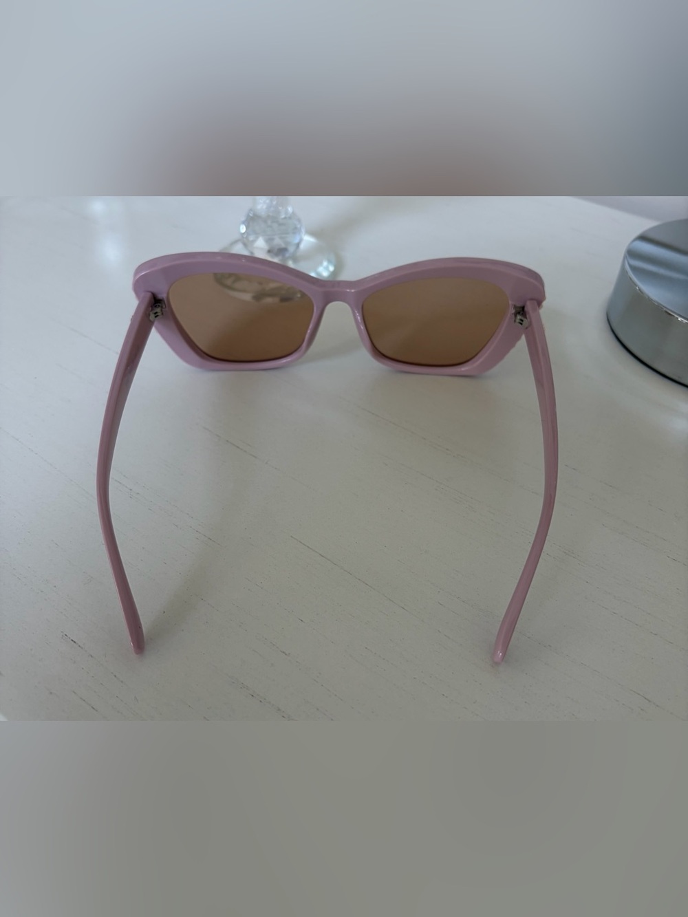 Chic Pearl-Accent Pink Women's Sunglasses - Picture 4 of 4